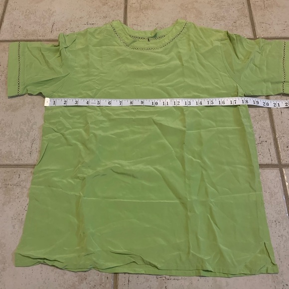 Vintage Casual Corner 100% Silk Lime Green Top Tee Blouse Crocheted Trim Sz S - Picture 5 of 6